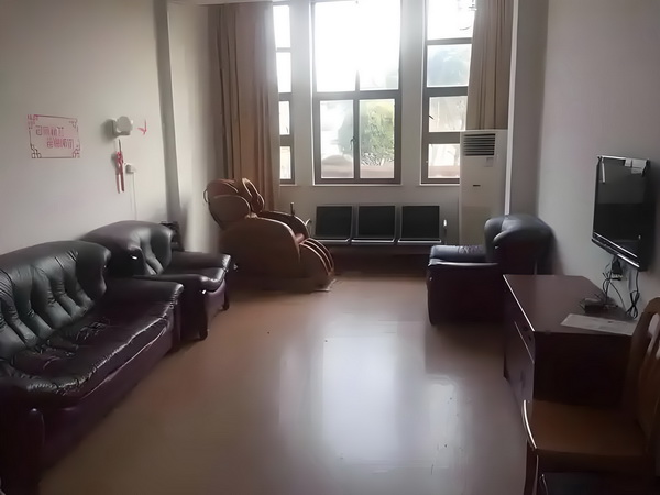 深圳怎么才能入户_要出道了吗？！霍汶希女儿hanni杂志封面首秀 要出道心灵的播更是一场种